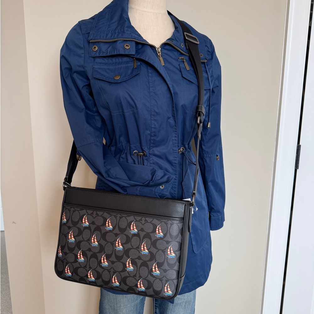 Coach Black Sailboat Print Men's Bag - Picture 8 of 13
